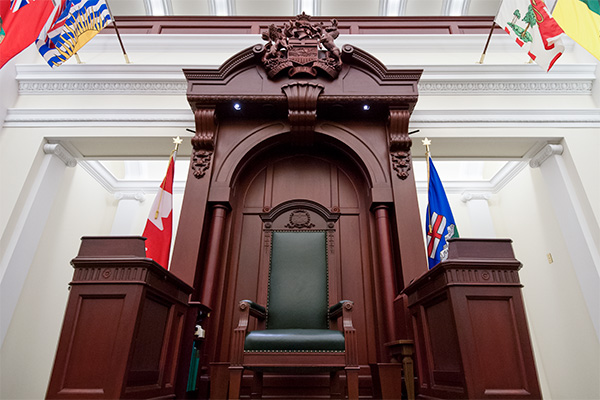 030713LAO_Interior-Legislature066_600x400