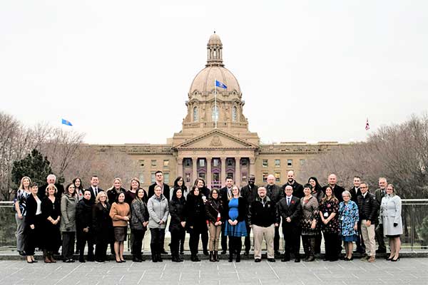 alberta-teachers-institute-on-parliamentary-democracy_49035678681_o